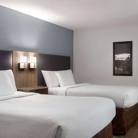 La Quinta By Wyndham Oceanfront Daytona Beach-3