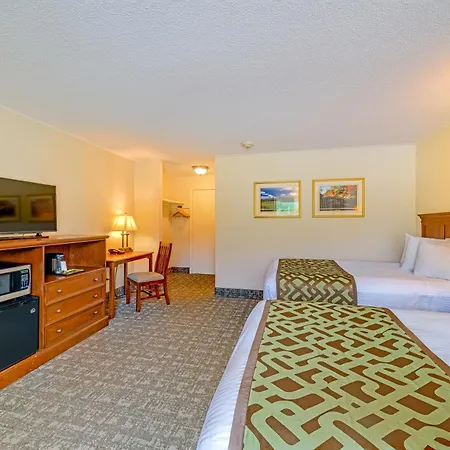 Town & Country Inn & Resort-2