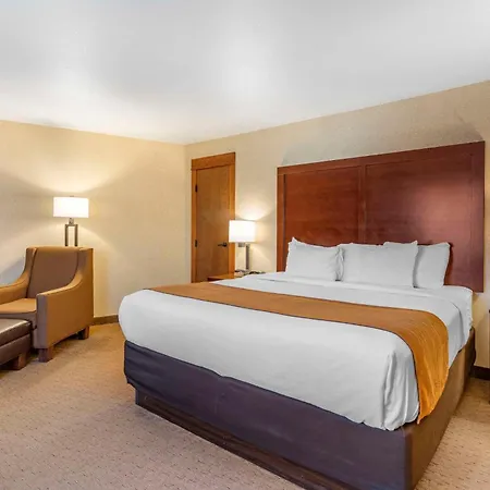 Comfort Inn & Suites Lincoln City-3