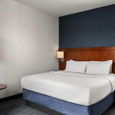 Courtyard By Marriott Evansville East-3