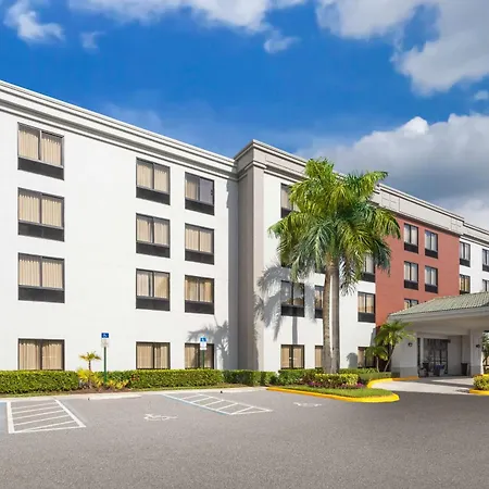 Hampton Inn & Suites Boynton Beach-3