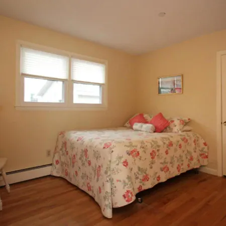The Skylark Beach Inn-3