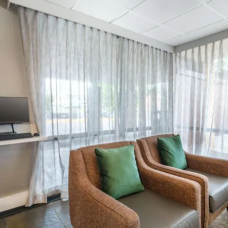 Best Western Plus Laurel-2
