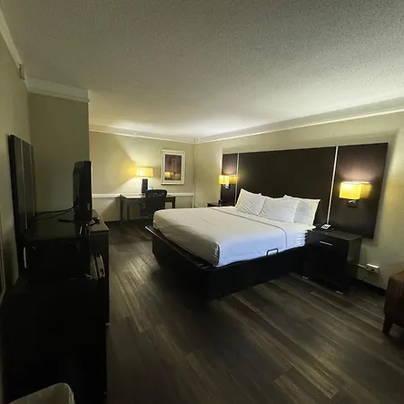 Quality Inn & Suites Tuscaloosa Near University-3