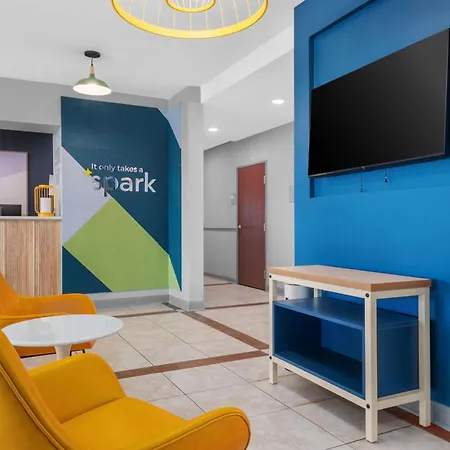 Spark By Hilton Minot-3