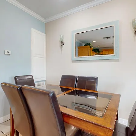 Garden Breeze Condominiums #3-3