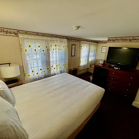 Merrill Farm Inn-3
