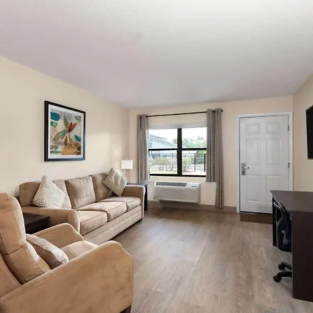Baymont By Wyndham Punta Gorda/Port Charlotte-2