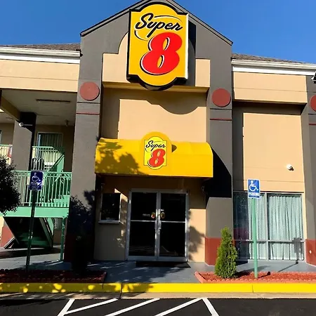 Super 8-2