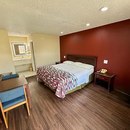 Razorback Inn-3