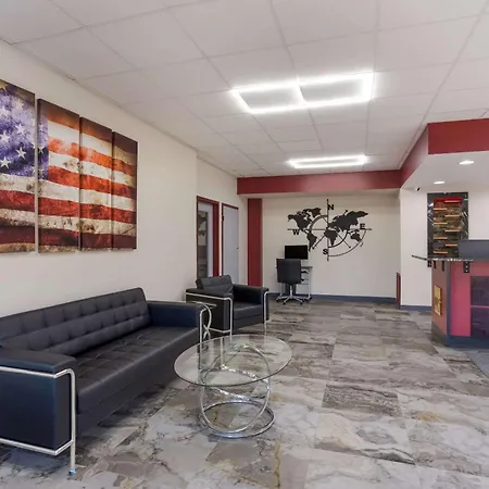 Econo Lodge Cave City-2