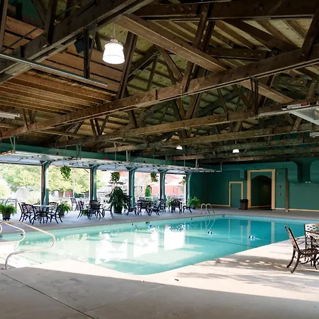 Brown County Inn-2