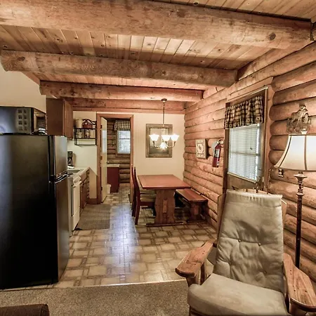 Mountainaire Inn And Log Cabins-2