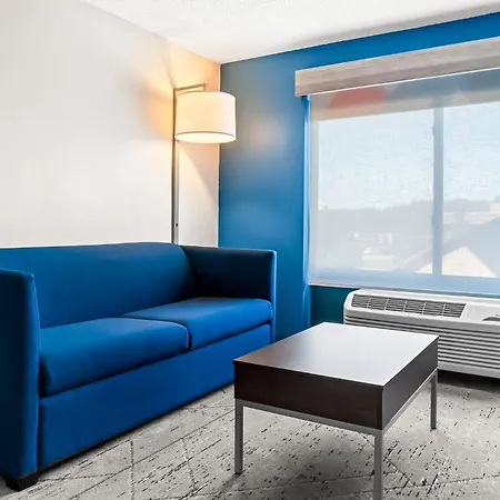 Holiday Inn Express & Suites Detroit - Novi By Ihg-3