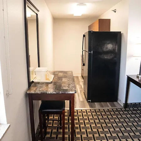 Quality Inn & Suites Watertown Near Prairie Lakes Ice Arena-3