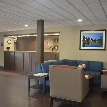 Comfort Inn & Suites Maumee - Toledo I80-90-2