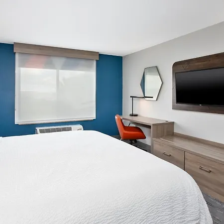 Holiday Inn Express & Suites Buffalo By Ihg-2