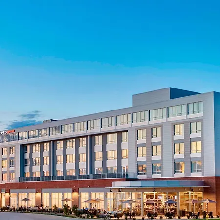Courtyard By Marriott Erie Bayfront-3