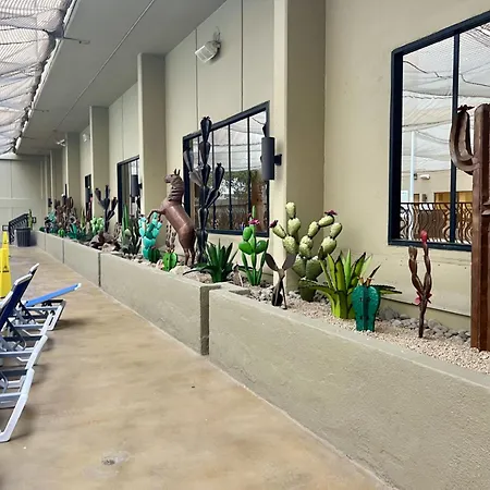 Jockey Resort Suites Center Strip-2