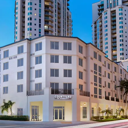 Courtyard Miami Dadeland-3