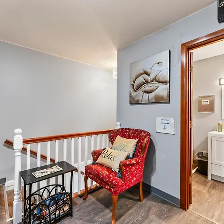 Simple Deluxe Private Room-3