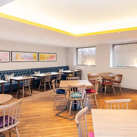 Hampton By Hilton Sheffield-3