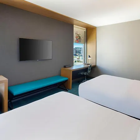 Aloft By Marriott Milwaukee Downtown-3