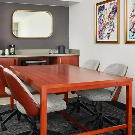 Courtyard By Marriott Fort Collins-2