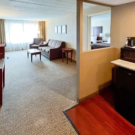 Quality Inn & Suites Orland Park - Chicago-2