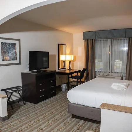 Wyndham Garden Erie-2