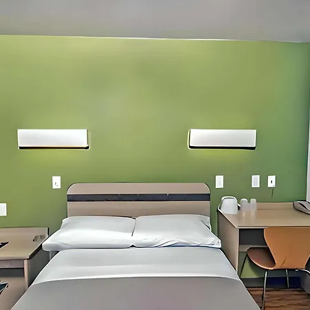 Motel 6 Colorado Springs, Co - South/Metro Area-2
