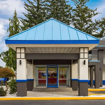 Days Inn & Suites By Wyndham Albany-2