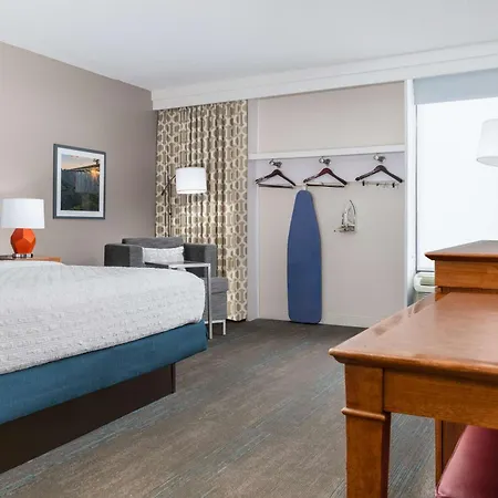 Hampton Inn Martinsburg-2