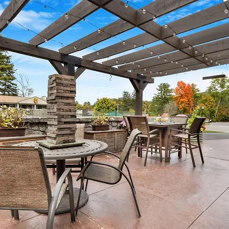 Super 8 By Wyndham Lake George/Downtown-3