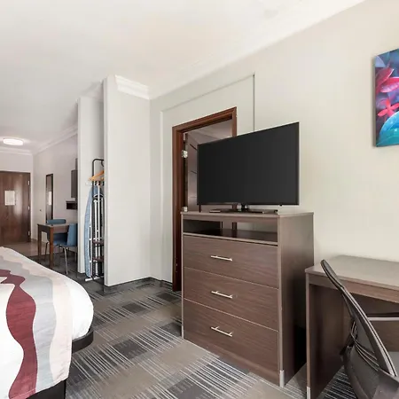 Best Western Medical Center North Inn & Suites Near Six Flags-2