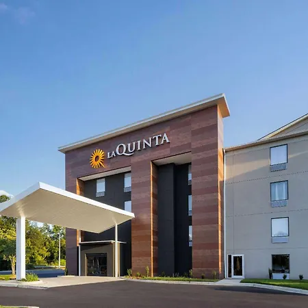 La Quinta Inn & Suites By Wyndham Memphis I-240-3