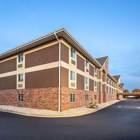 Days Inn & Suites By Wyndham Green Bay Wi-3