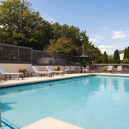 Hampton Inn Charlottesville-3