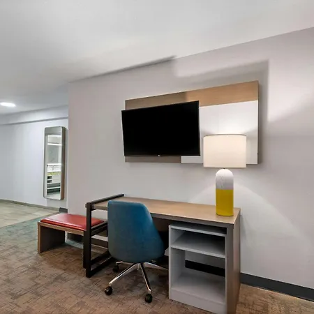 Comfort Inn & Suites Mason City - Clear Lake-3