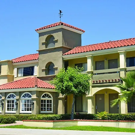 Travelodge By Wyndham Costa Mesa Newport Beach Hacienda-2
