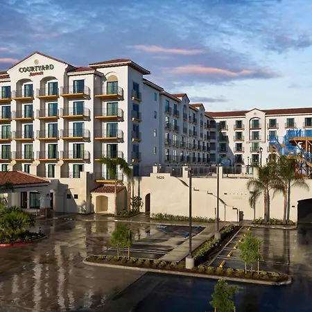 Courtyard By Marriott Anaheim Theme Park Entrance-2