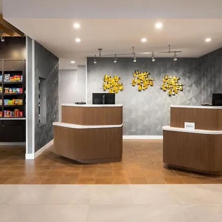 Courtyard By Marriott Auburn-3