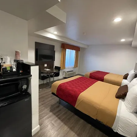 Claremont Lodge-2