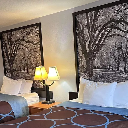 Super 8 By Wyndham Vancouver East-3