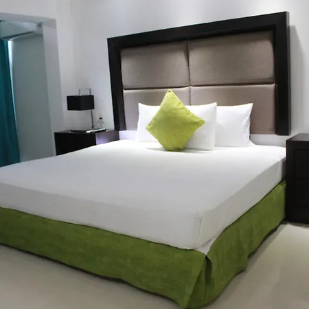 Nirvana Hotel - Cancun Hotel Zone-2