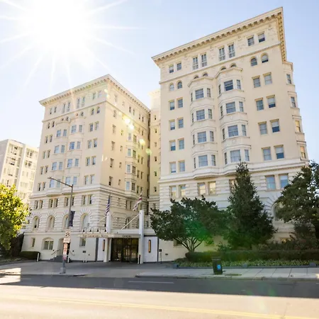 The Churchill Hotel Near Embassy Row-3