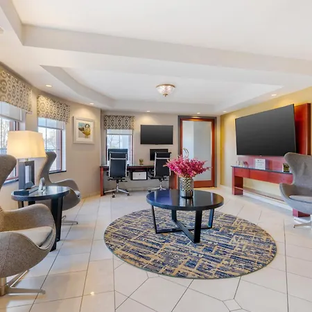 Best Western On The Avenue-3