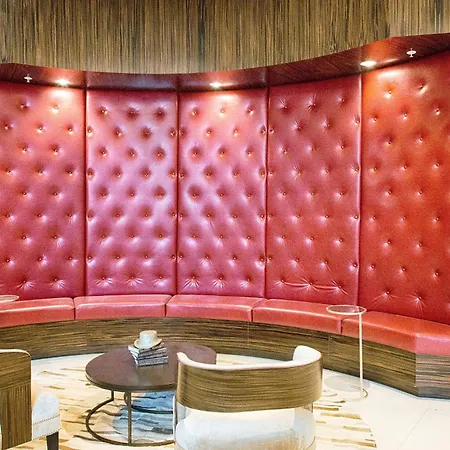 Metropolitan At The 9, Autograph Collection-3