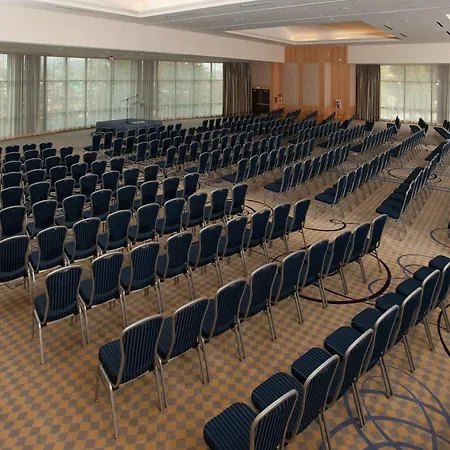 Delta Hotels By Marriott Burnaby Conference Centre-2
