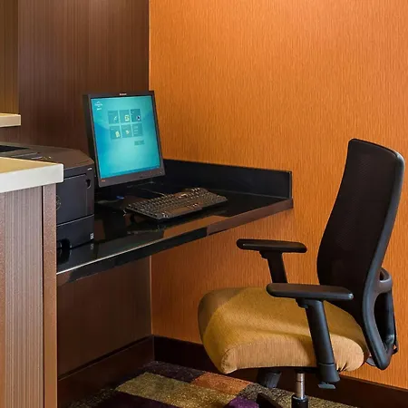 Fairfield Inn & Suites Holland-2